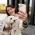 mulher-sorridente-tirando-selfie-com-cachorro-plano-medio mulher-sorridente-tirando-selfie-com-cachorro-plano-medio